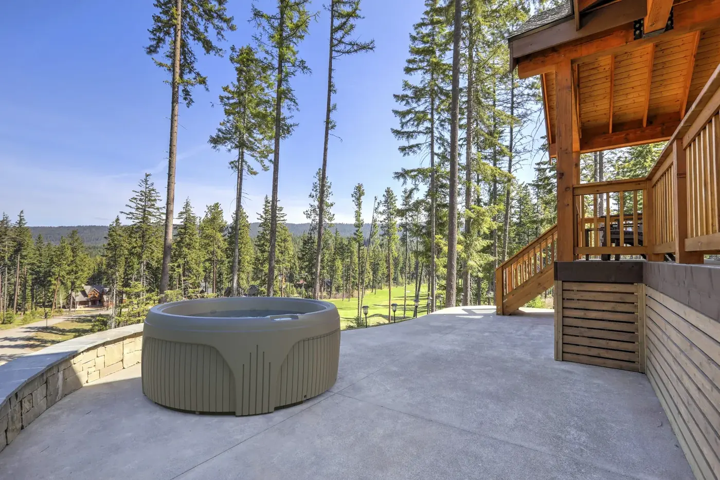 DreamMaker Spas Core 1800R Plug-and-Play Hot Tub official product view 3