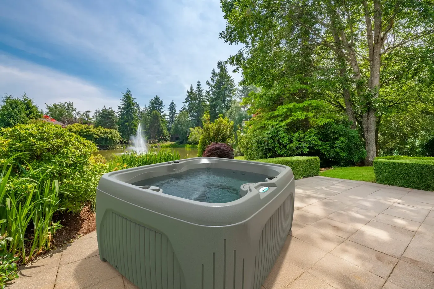 DreamMaker Spas Core 1800L Plug-and-Play Hot Tub official product view 3